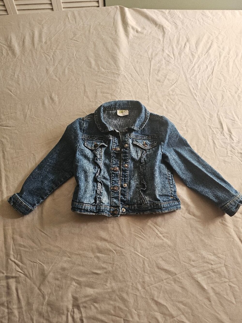 Crazy 8 Girls Blue Denim Jean Jacket Size 4T Ruffle Accents Button Snap Closure